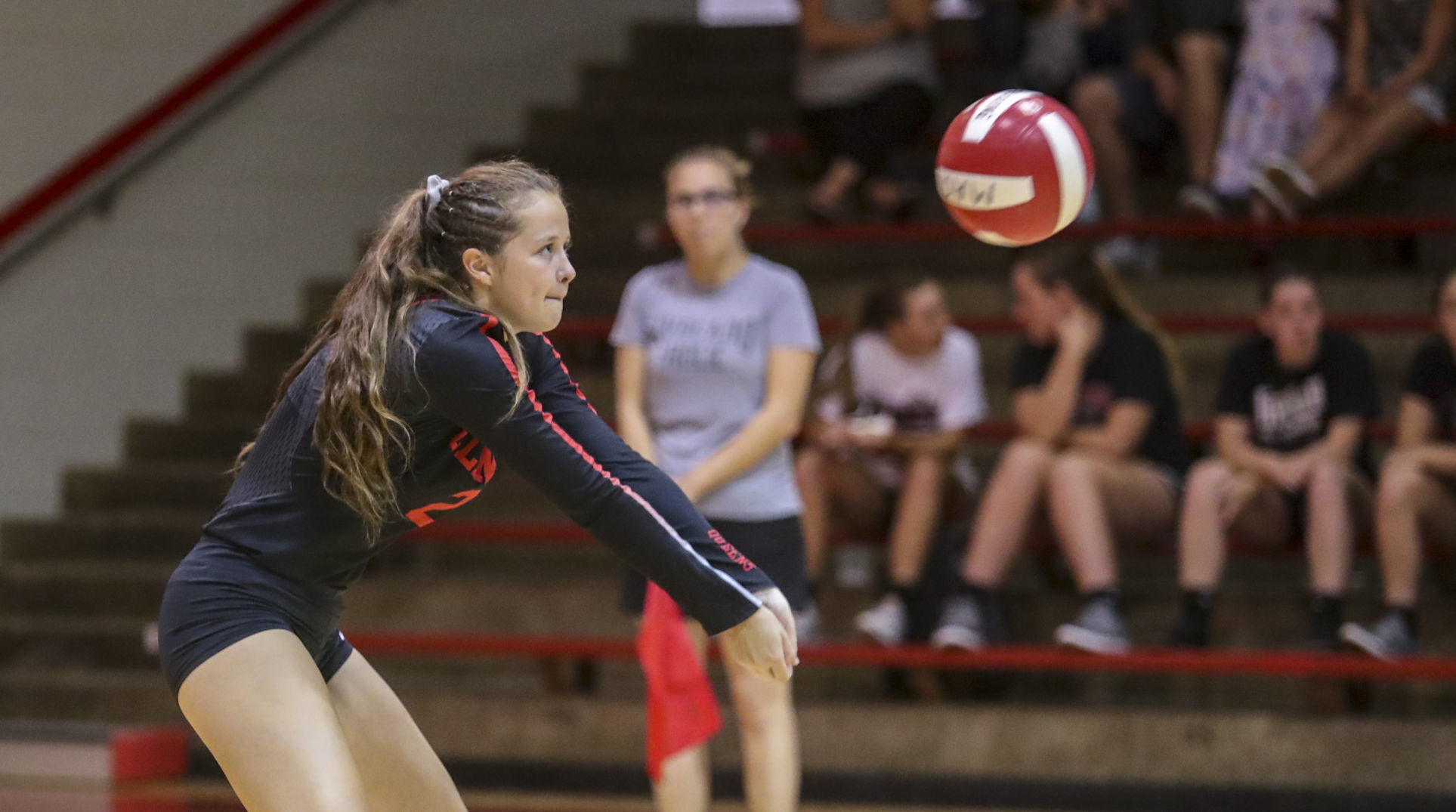 082118-mac-volleyball-025